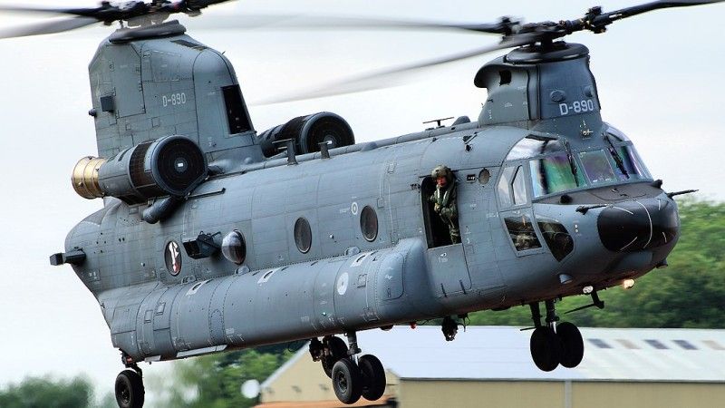 Zdjęcie ilustracyjne, fot. Airwolfhound from Hertfordshire, UK - CH-47 Chinook - RIAT 2015, CC BY-SA 2.0, commons.wikimedia.org