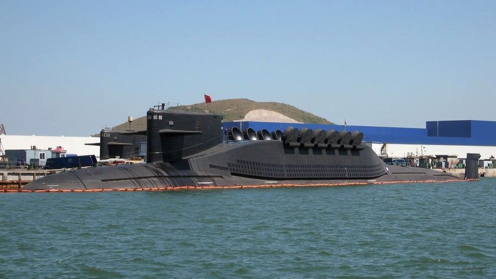Chiński okręt Type 094. Fot. US Navy Office of Legislative Affairs via Wikipedia