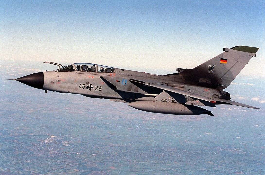 Niemieckie Tornado w locie, fot. TSgt. Brad Fallin, USAF