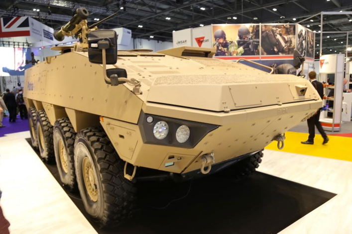 Transporter AMV XP w jednej z konfiguracji, prezentowany na targach DSEI 2017 w 2017 roku. Fot. A. Hładij/Defence24.pl.