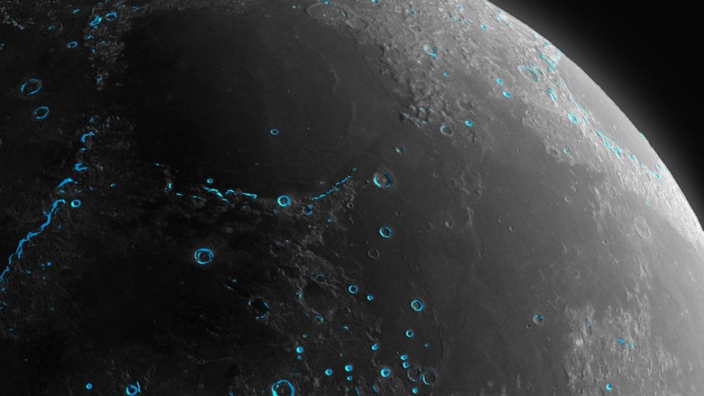 Fot. NASA/Lunar Reconnaissance Orbiter Camera [lroc.sese.asu.edu]