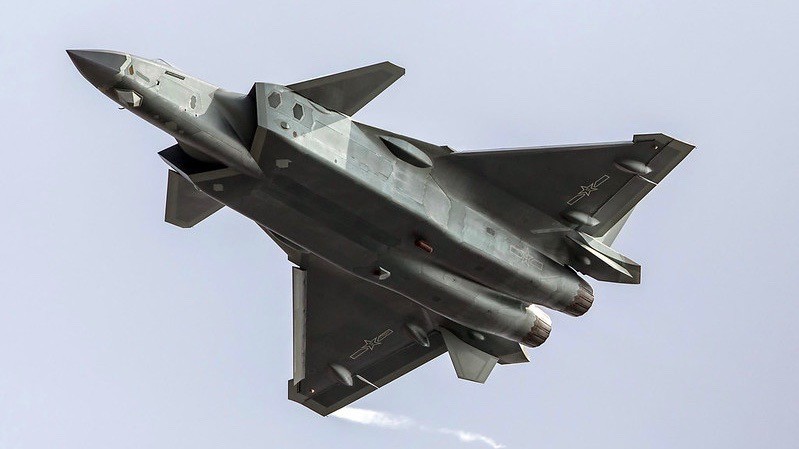 J-20 Fot. Sunson Guo (public Domain via Wikimedia)
