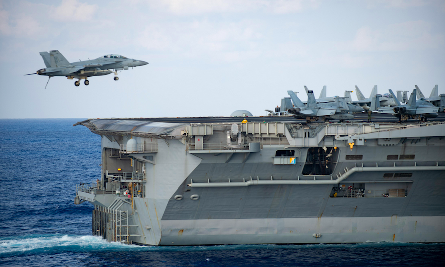 Fot. U.S. Navy photo by Mass Communication Specialist 3rd Class Nicholas V. Huynh/