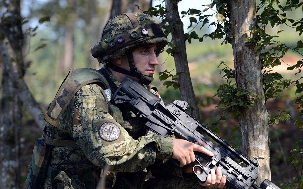 Chorwacja: poborowi już w koszarach