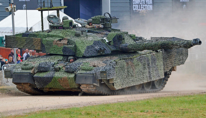 Challenger 2 Fot. Alan Wilson (CC BY-SA 2.0)