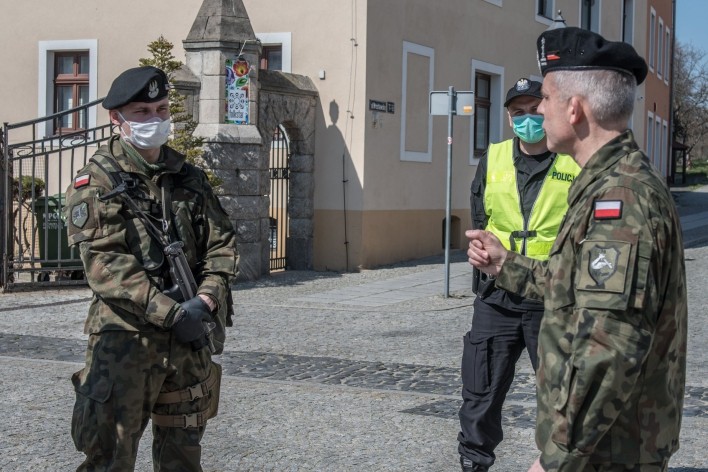 The military had to cover the cost related to procurement of extra PPE for instance. From March until June the Polish Armed Forces were also involved in the border protection activities. Image Credit: 11th “Lubuska” Armoured Cavalry Division/Facebook.