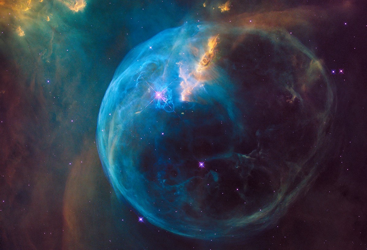 Fotografia mgławicy emisyjnej NGC 7635 (Bubble Nebula - czyli Bańka lub Bąbel) uchwycona z użyciem teleskopu Hubble'a. Fot. NASA, ESA, and the Hubble Heritage Team (STScI/AURA), F. Summers, G. Bacon, Z. Levay, and L. Frattare [nasa.gov]