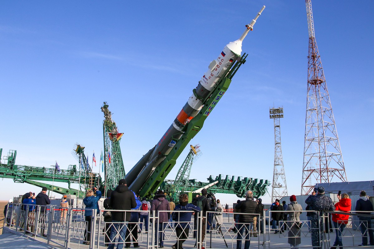 Przygotowania misji Sojuz MS-17 do startu. Fot. Roskosmos [roscosmos.ru]