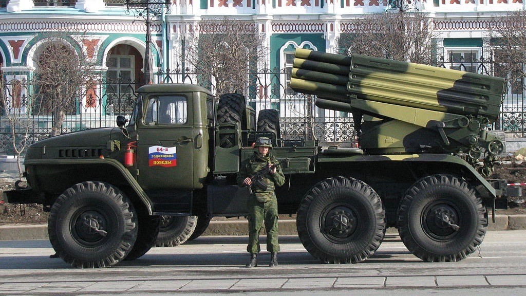 Rosyjski BM-21 Grad - zdjęcie poglądowe. Fot. Владислав Фальшивомонетчи/CC BY-SA 3.0