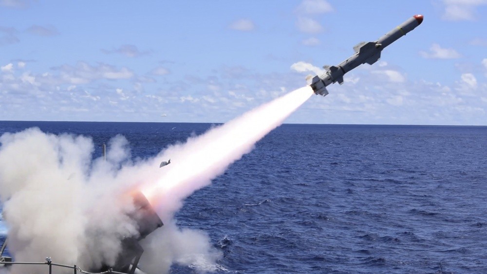 Fot. Fire Controlman Aegis 2nd Class Joshua Shafe (U.S. Navy photo)