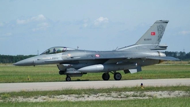 Fot.Jerry Gunner/ Jerry Gunner from Lincoln, UK - Lechfeld Elite 2008 144 Uploaded by tm Turkish F-16C CC BY 2.0/wikipedia.com