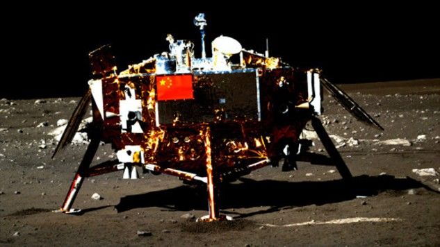 Lądownik poprzedniej misji Chang'e 4 - na powierzchni Księżyca. Fot. CNSA - Chińska Agencja Kosmiczna [cnsa.gov.cn]