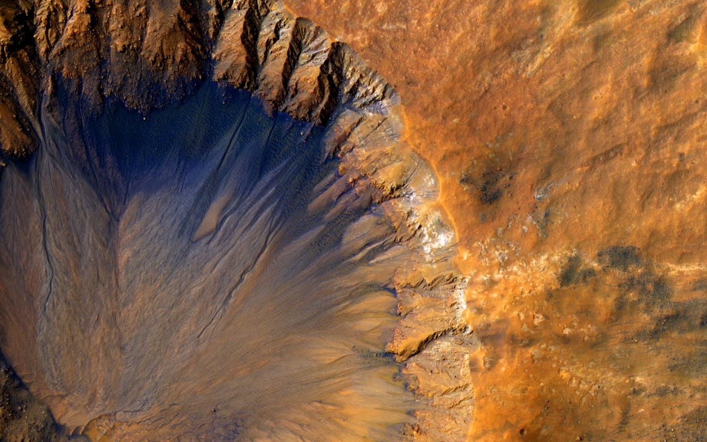 Fot. NASA /JPL / University of Arizona