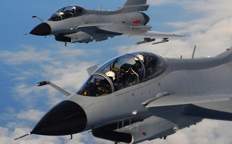 Chiny wysłały dziesiątki samolotów w okolice Tajwanu