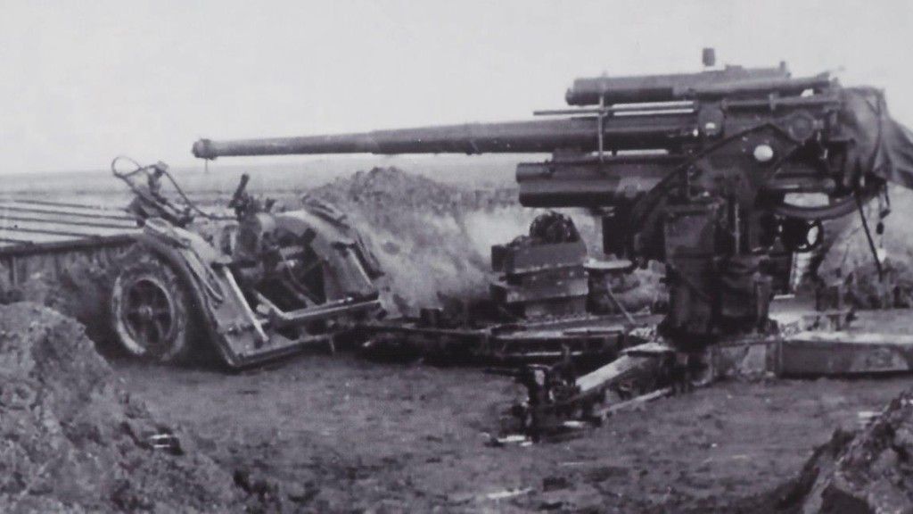 Działo przeciwlotnicze 88 mm w trakcie przygotoFot. Zbiory autora, Muzeum Regionalne w Stalowej Woli
