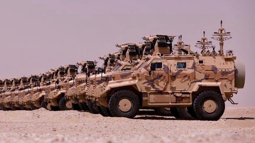 Katarskie pojazdy Ejder Yalcin 4×4 uzbrojone w moduł Serdar. Fot. Siły Zbrojne Kataru