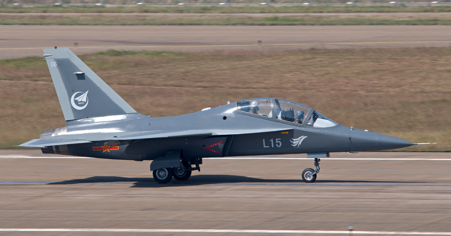 L-15/JF-10 / Fot. Xu Zheng (CC BY-SA 4.0)