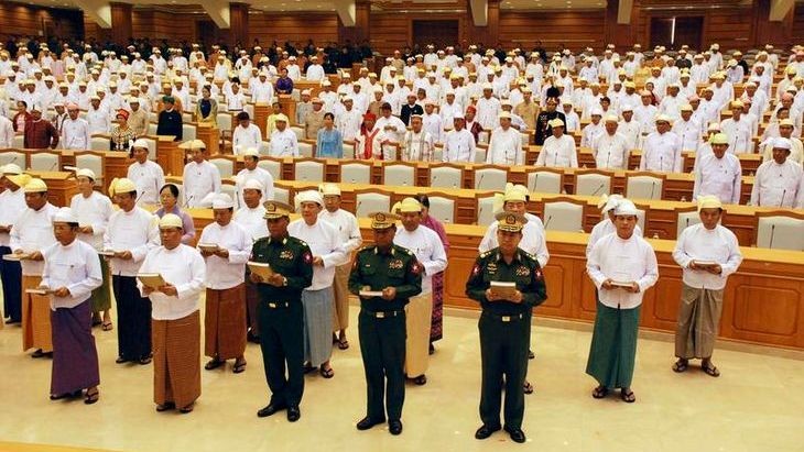 Zaprzysiężenie rządu Birmy w marcu 2011 r. - fot.  Myanmar News Agency