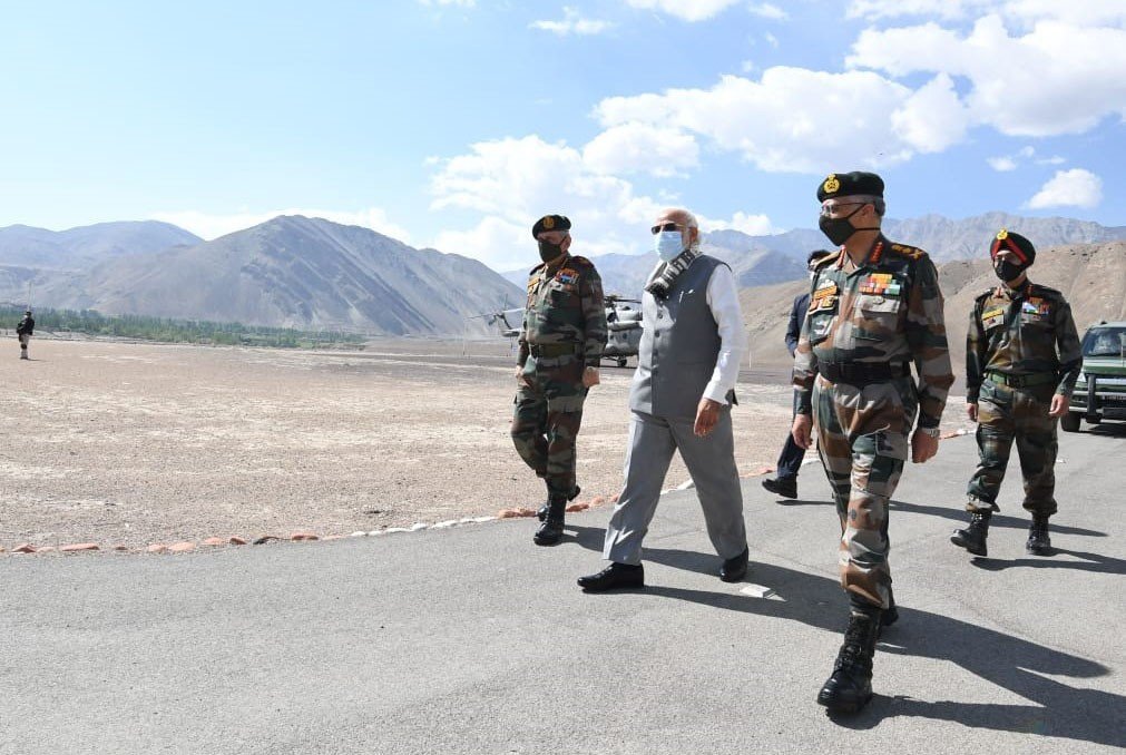 Premier Indii wizytuje posterunki wojskowe w Ladakh, lipiec 2020 r.Fot:data.gov.in/