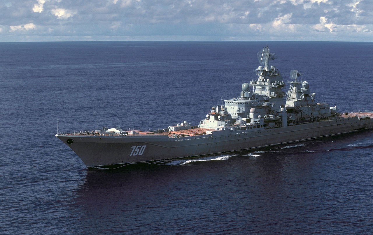 Rosyjski krążownik „Frunze”. Zdjęcie z 1985 roku. Fot. Wikipedia