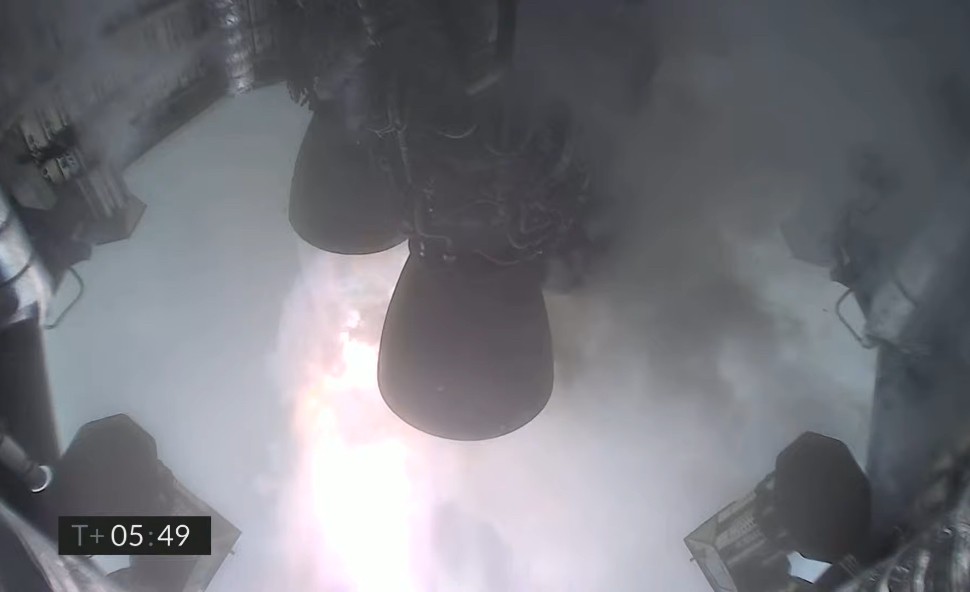 Moment przerwania transmisji ze startu prototypowego egzemplarza statku Starship - SN11. Fot. SpaceX via Youtube