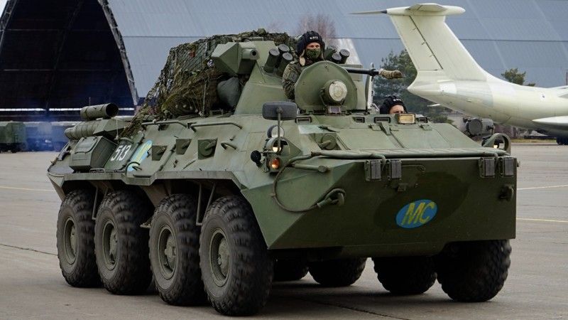 BTR-82A rosyjskiego kontyngentu wojskowego przeznaczonego do działań w Górskim Karabachu. Fot. mil.ru.