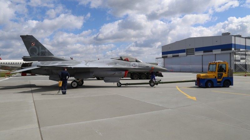 Pierwszy F-16 po obsłudze okresowej po 400 godzinach przeprowadzonej w WZL Nr 2 S.A. / Fot. Maciej Szopa, Defence24