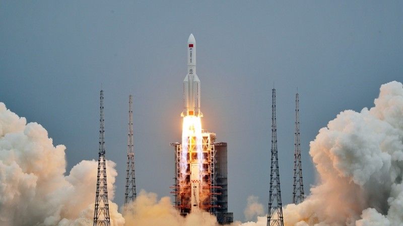 Start rakiety Chang Zheng 5B z modułem stacyjnym Tiānhé. Fot. CNSA [cnsa.gov.cn]