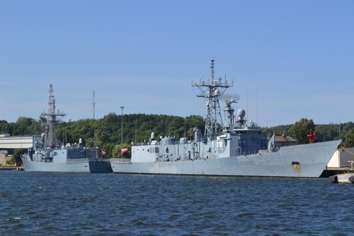 Polskie fregaty typu OHP, jakie mają być zastąpione przez Mieczniki. Fot. M. Dura.