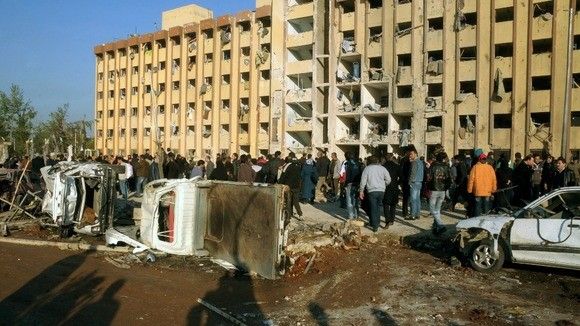 Zniszczony przez eksplozje budynek Uniwersytetu w Aleppo - fot. Reuters
