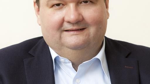 Jarosław Kruk jest partnerem zarządzającym w kancelarii Kruk i Wspólnicy. W latach 1997-2000 pracował jako radca prawny w Departamencie Prawnym MSWiA, a w okresie 2007-2010 kierował kompleksową obsługa prawną na rzecz Ministerstwa Gospodarki w zakresie offsetu.