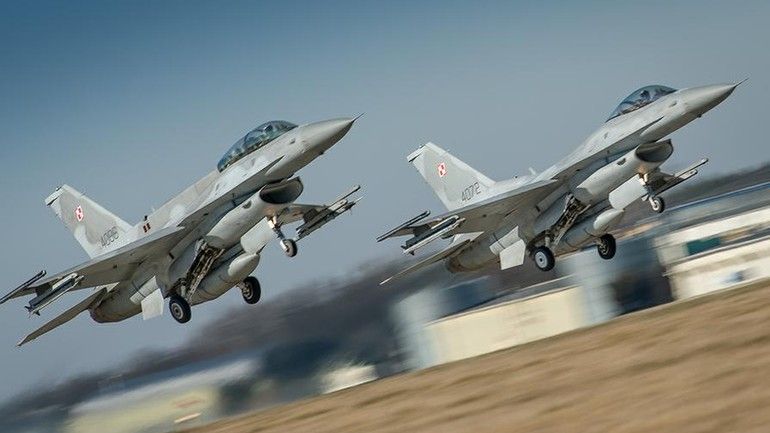 Polskie F-16 już niebawem będą mogły przenosić pociski JASSM - fot. st. chor. Arkadiusz Dwulatek/CCDORSZ