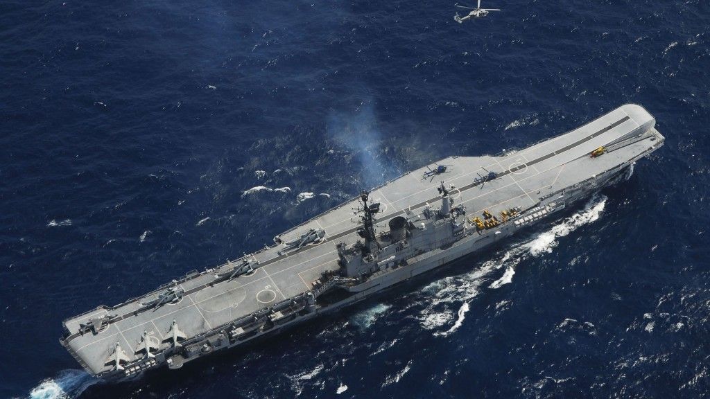 Indyjski lotniskowiec INS „Viraat” – fot. US Navy