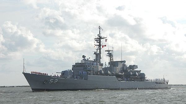 Peru modernizuje swoją flotę, do obecnie eksploatowanych fregat dołączą oceaniczne patrolowce i okręty lognistyczne - fot. US Navy