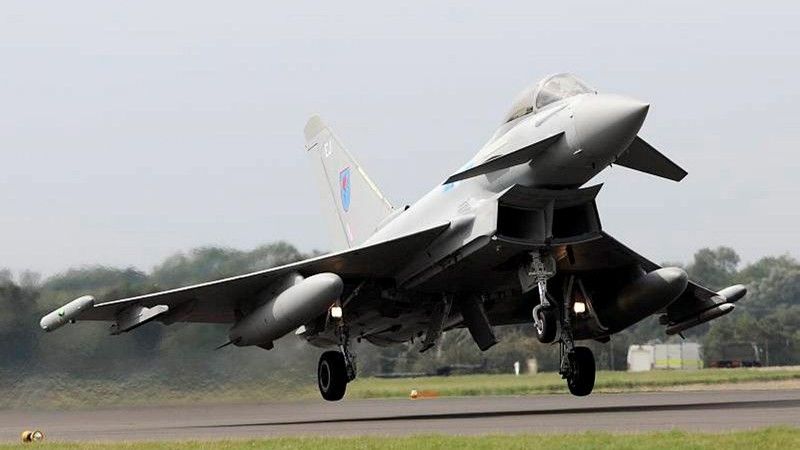 W Szkocji stacjonują m.in. myśliwce Eurofighter Typhoon, pełniące dyżur bojowy w ochronie brytyjskiej przestrzeni powietrznej. Fot. MoD UK