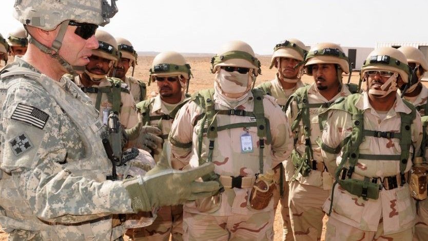Szkolenie żołnierzy Arabii Saudyjskiej i USA. Fot. Staff Sgt. Andrew Porch, 2nd ABCT PAO, 4th Inf. Div.