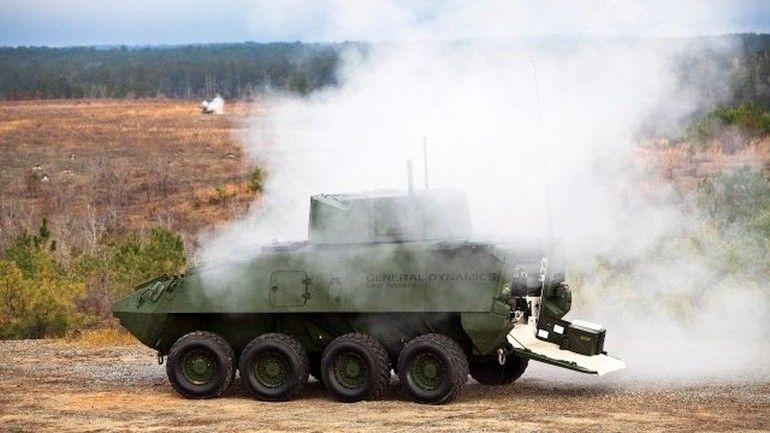 Demonstrator technologii, transporter Stryker uzbrojony w bezzałogową wieżyczkę z armatą kalibru 30 mm. Fot. army.mil