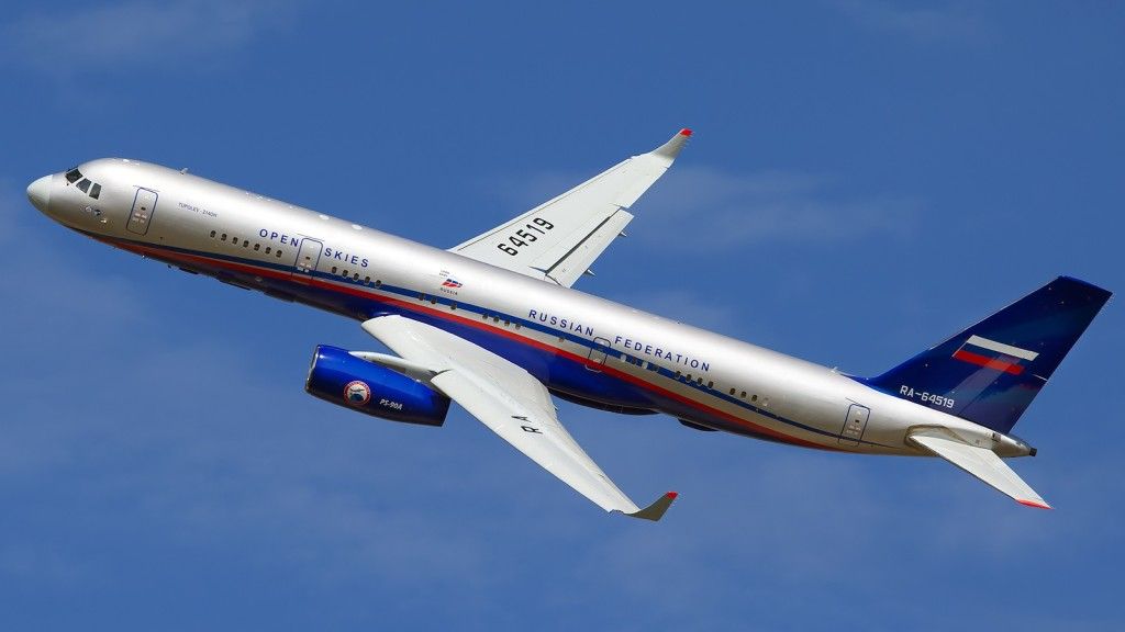 Dla realizacji traktatu o otwartych przestworzach rosyjskie siły powietrzne nabyły dwa samoloty Tu-214OH – fot. Oleg Belyakov/Wikipedia