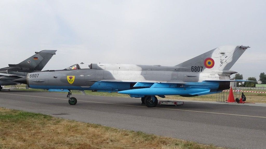 Rumuński MiG-21 Lancer, znajdujący się w służbie czynnej. Fot. J.Sabak
