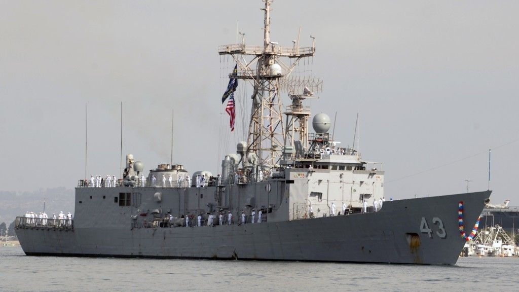Fregata USS „Thach” – zdjęcie z 12 kwietnia 2013 r. – fot. US Navy