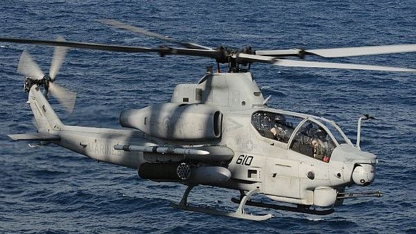 Bell upatruje szanse na eksport AH-1Z do Korei Południowej, Iraku, Bahrajnu, a później być może Polski - fot. US Navy