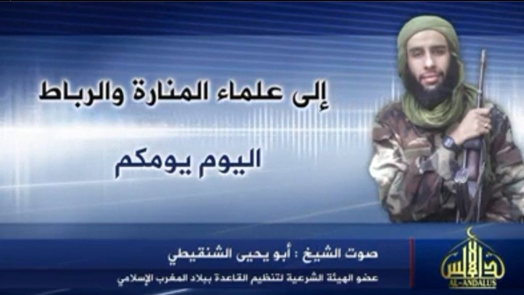 Klatka z materiału wideo opublikowanego przez al-Andalus, organ medialny al-Kaidy w Magrebie