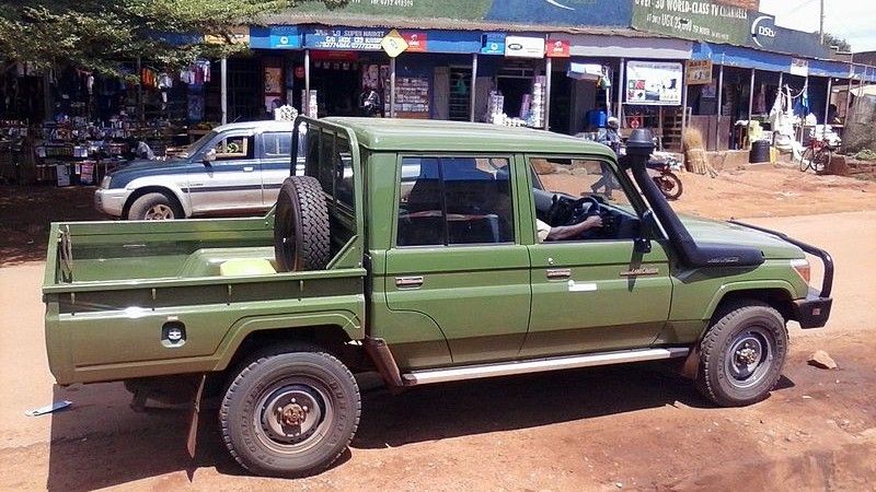 Trzynaście państw afrykańskich otrzyma samochody Toyota Land Cruiser do walki z terrorystami – fot. Wikipedia