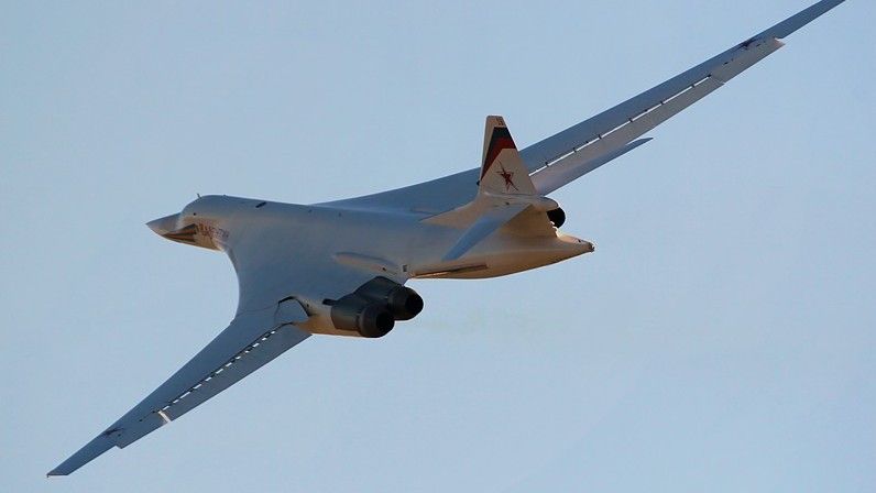 PAK DA zastąpią bombowce Tu-160, takie jak widoczne na zdjęciu – fot. airforce.ru