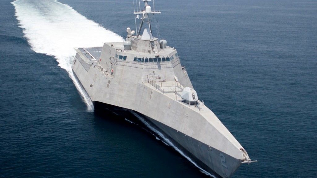 Amerykanie chcą by niewielkie okręty jak np. LCS typu Independence mogły wykorzystywać drony MALE – fot. US Navy