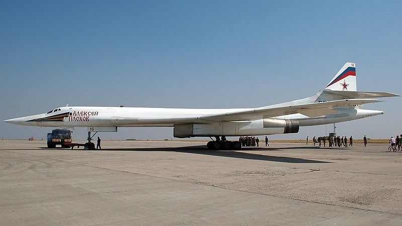 Tu-160 na lotnisku Engels - fot. Pavel Adzhigildaev/wiki