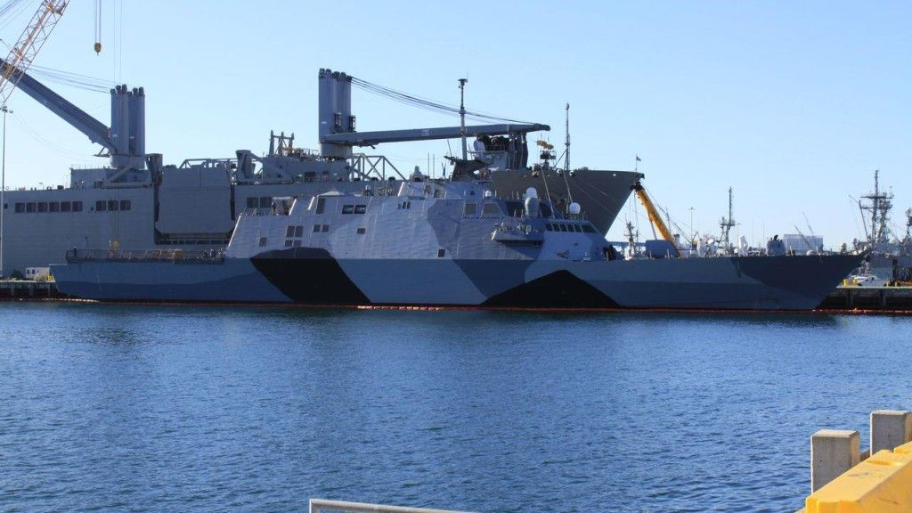USS Freedom w nowym kamuflażu - fot. US Navy