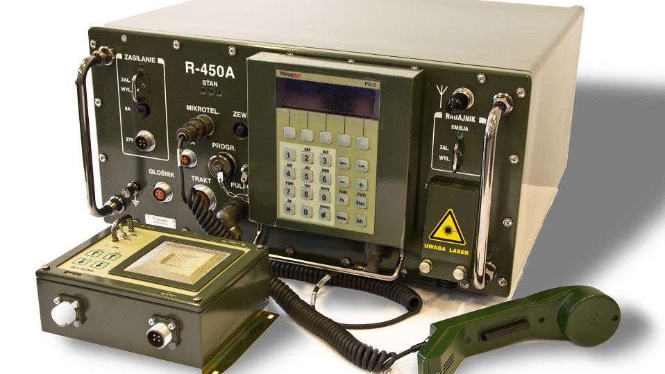 Wojsko kupiło 15 kompletów nowych radiolinii R-450A-01 – fot. TRANSBIT