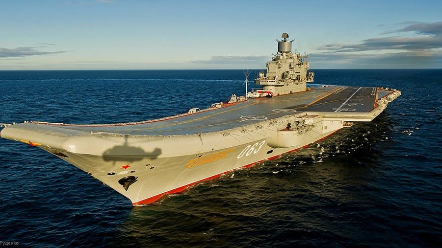 Pomalowany „Admirał Kuzniecow” w 2012 r. Fot. mil.ru/Wikipedia
