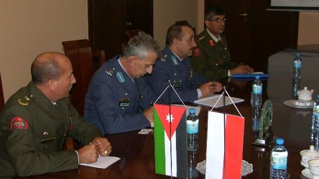 Delegacja Jordanii podczas spotkania - fot. MON